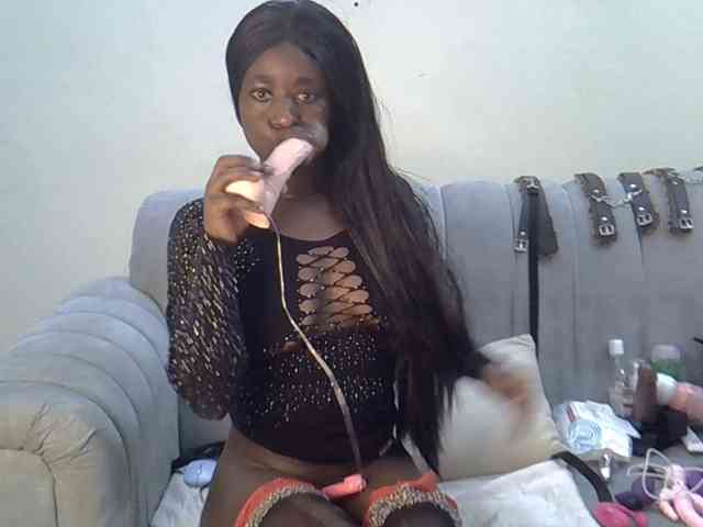 Divaslutty webcam