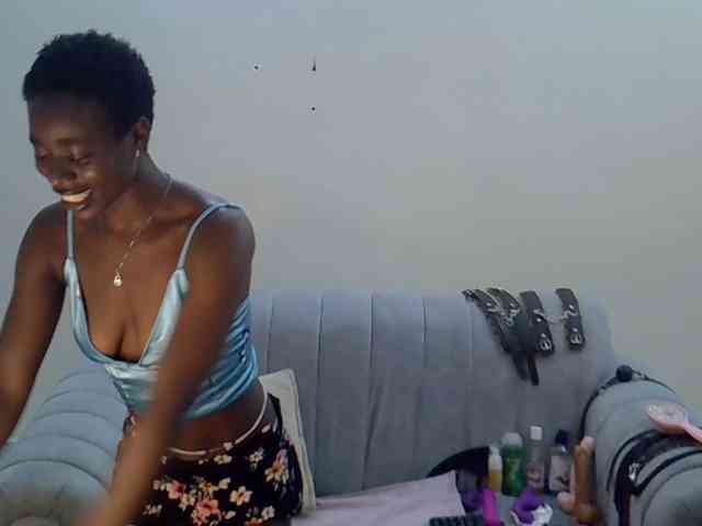 Divaslutty webcam