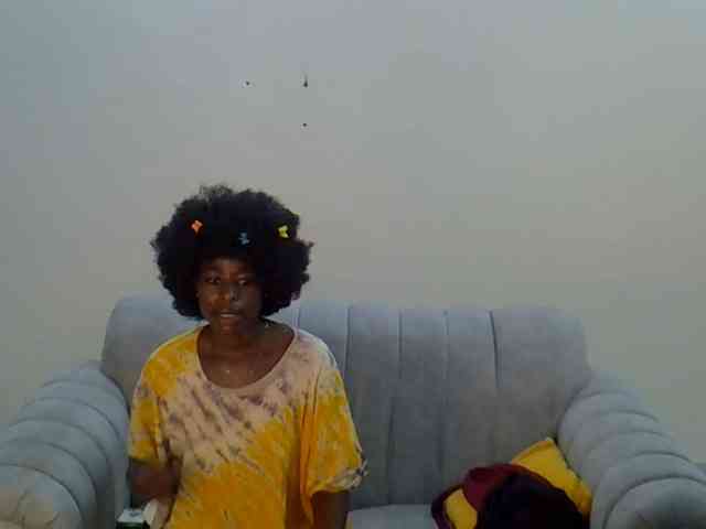 Divaslutty webcam