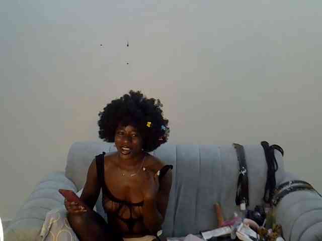 Divaslutty webcam
