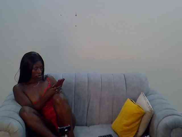 Divaslutty webcam