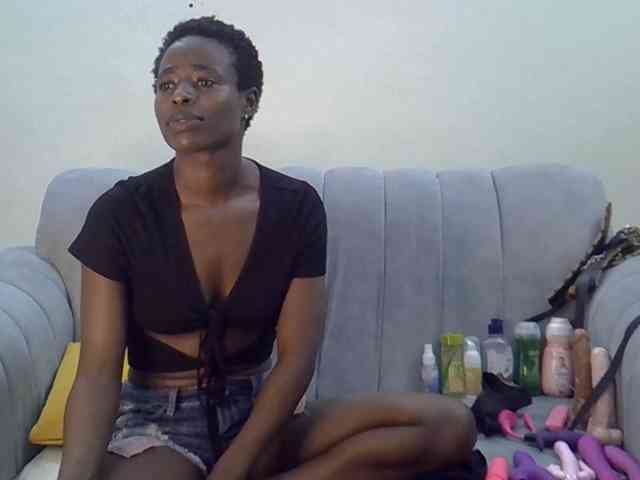 Divaslutty webcam