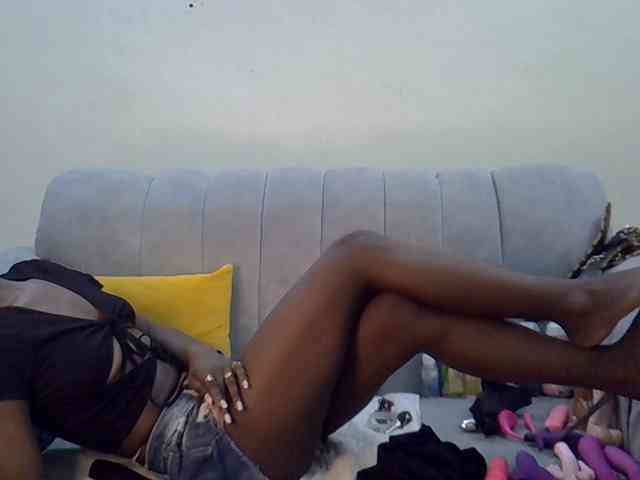 Divaslutty webcam