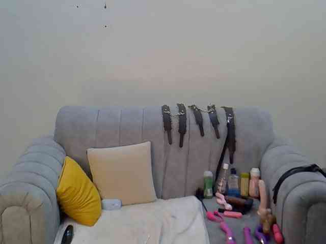 Divaslutty webcam
