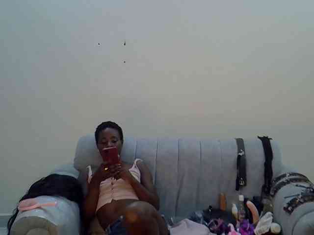 Divaslutty webcam