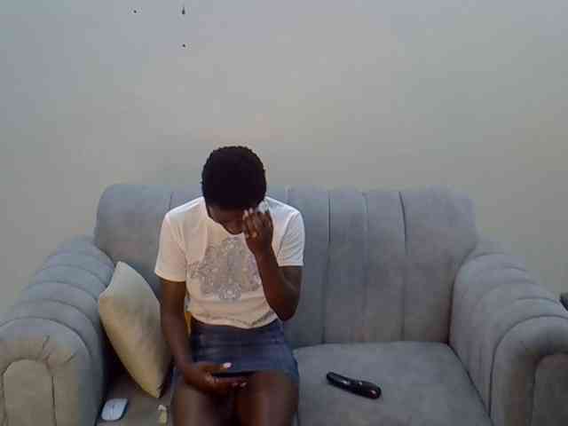 Divaslutty webcam