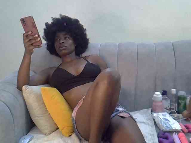 Divaslutty webcam