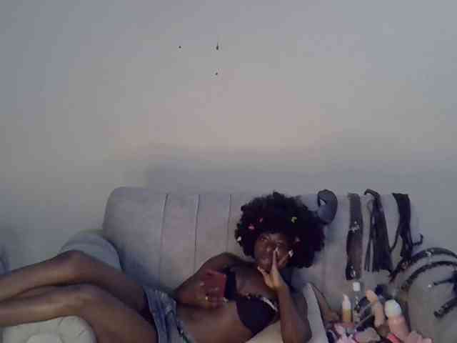 Divaslutty webcam