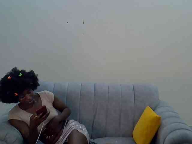 Divaslutty webcam