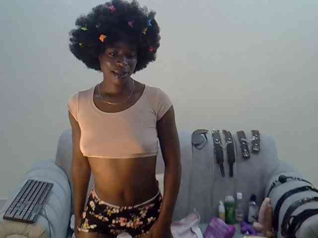 Divaslutty webcam