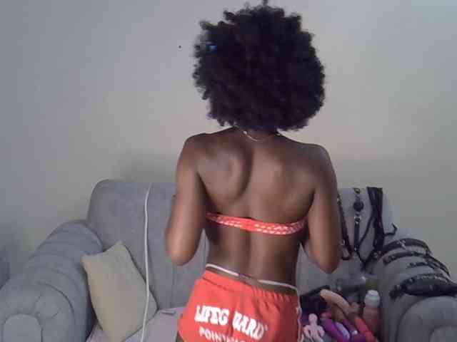 Divaslutty webcam