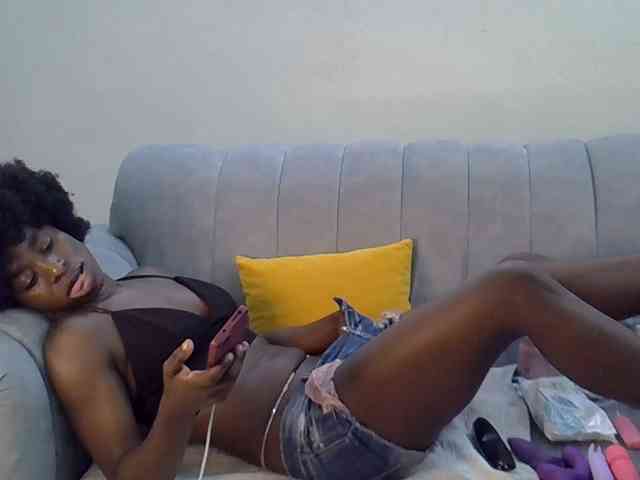 Divaslutty webcam