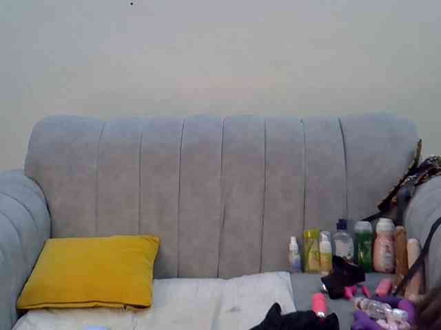 Divaslutty webcam
