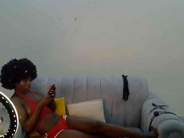 Divaslutty webcam