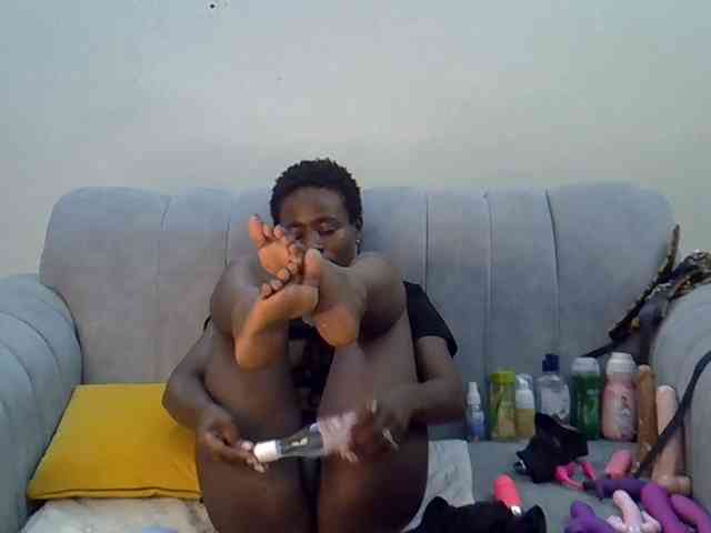 Divaslutty webcam