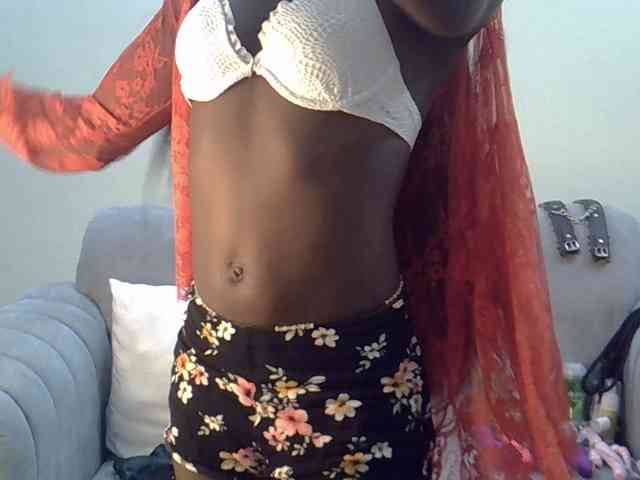 Divaslutty webcam