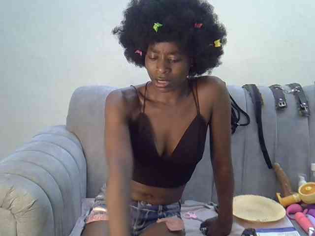 Divaslutty webcam