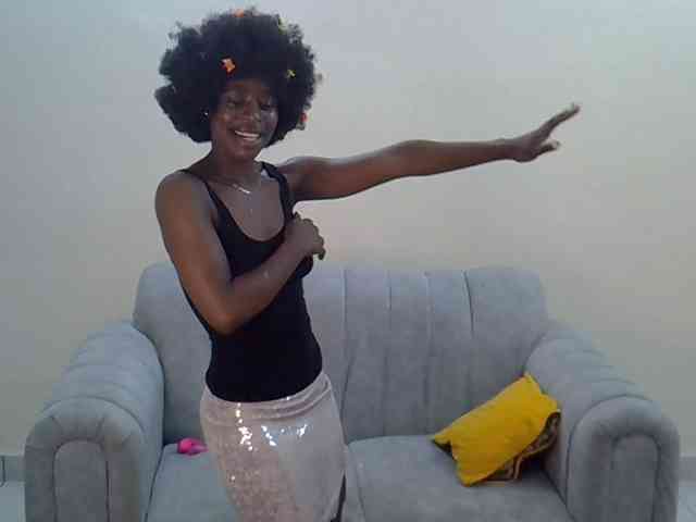 Divaslutty webcam