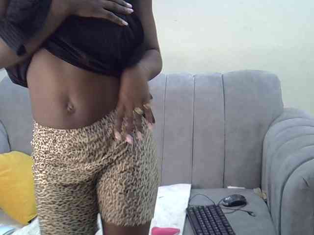 Divaslutty webcam