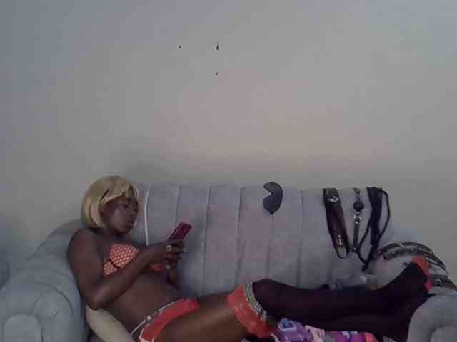 Divaslutty webcam