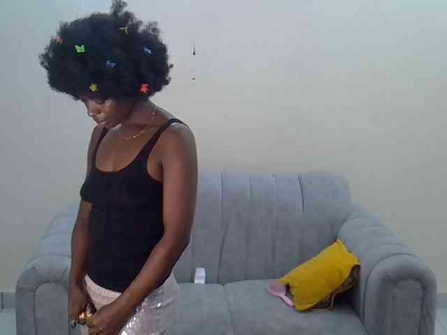 Divaslutty webcam