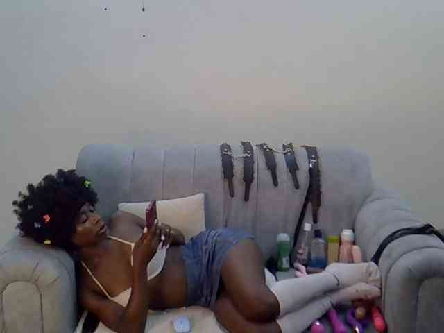 Divaslutty webcam