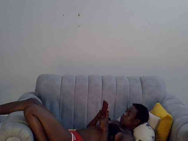 Divaslutty webcam