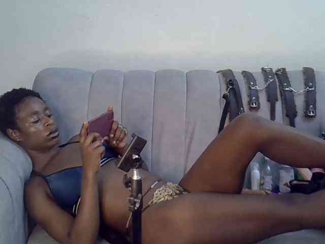 Divaslutty Divaslutty