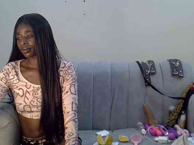 Divaslutty webcam