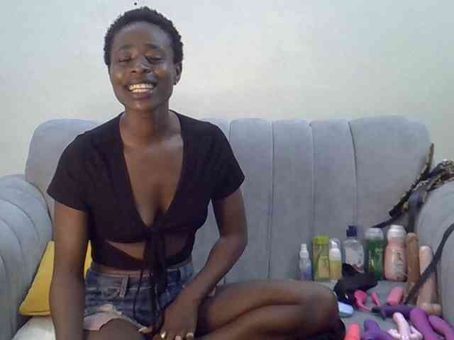Divaslutty webcam