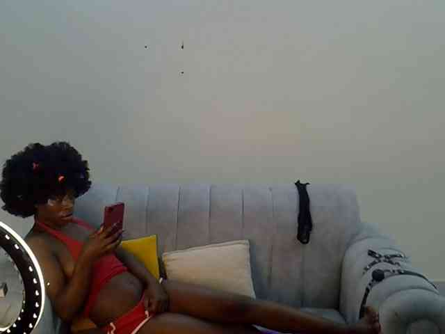 Divaslutty webcam