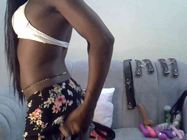 Divaslutty webcam