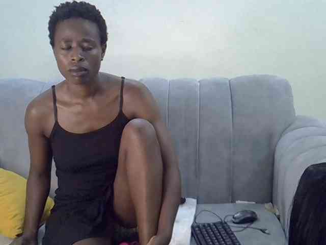 Divaslutty webcam