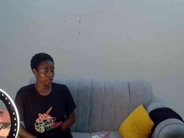 Divaslutty webcam
