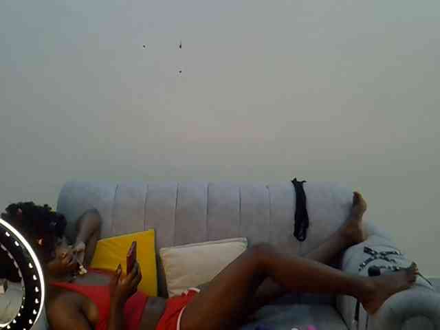 Divaslutty webcam