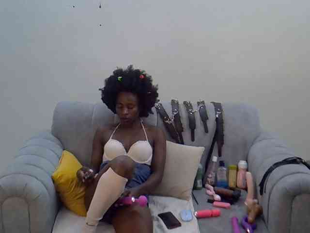 Divaslutty webcam