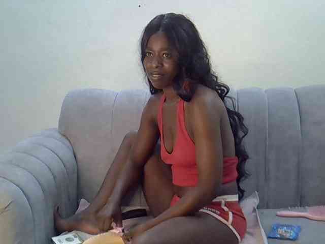 Divaslutty webcam