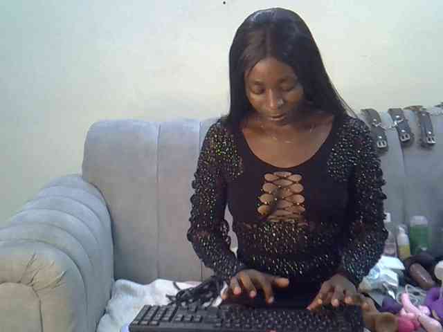 Divaslutty webcam