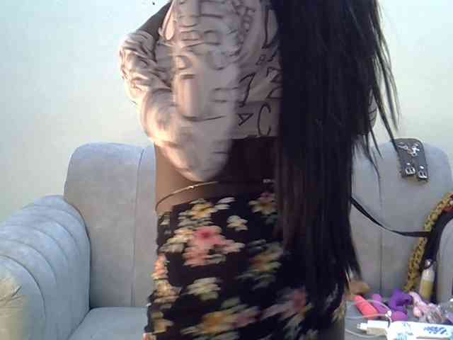 Divaslutty webcam
