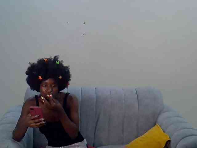 Divaslutty webcam
