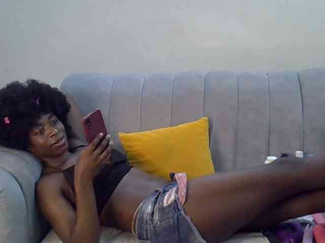 Divaslutty webcam