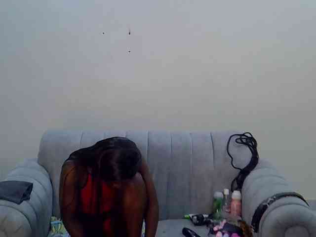 Divaslutty webcam