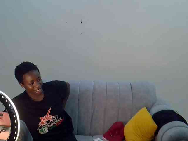 Divaslutty webcam