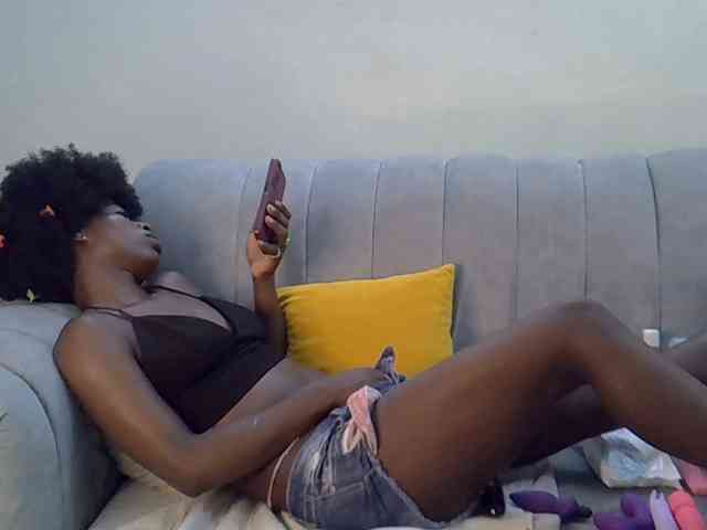 Divaslutty webcam