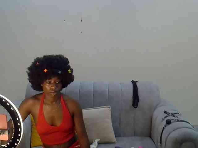 Divaslutty webcam