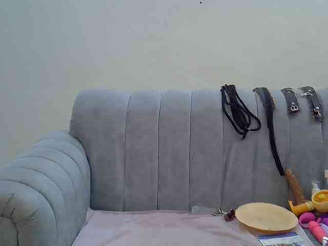 Divaslutty webcam