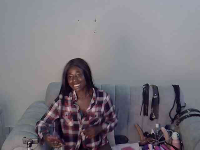 Divaslutty webcam