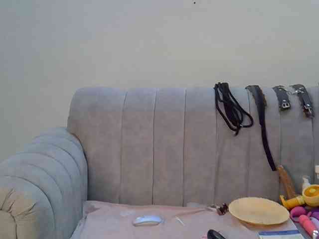 Divaslutty webcam