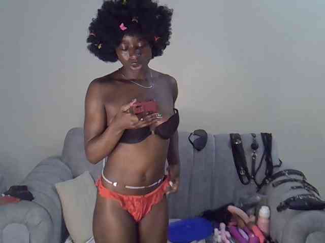 Divaslutty webcam