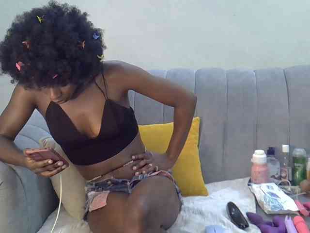 Divaslutty webcam